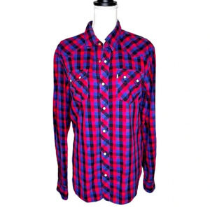 Levi’s plaid long sleeve shirt.  Woman’s size Large.  Modern fit.  Pearl buttons